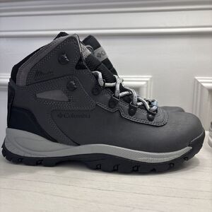 Columbia Women’s Newton Ridge Plus Waterproof Hiking Boots – Grey - Size 8.5